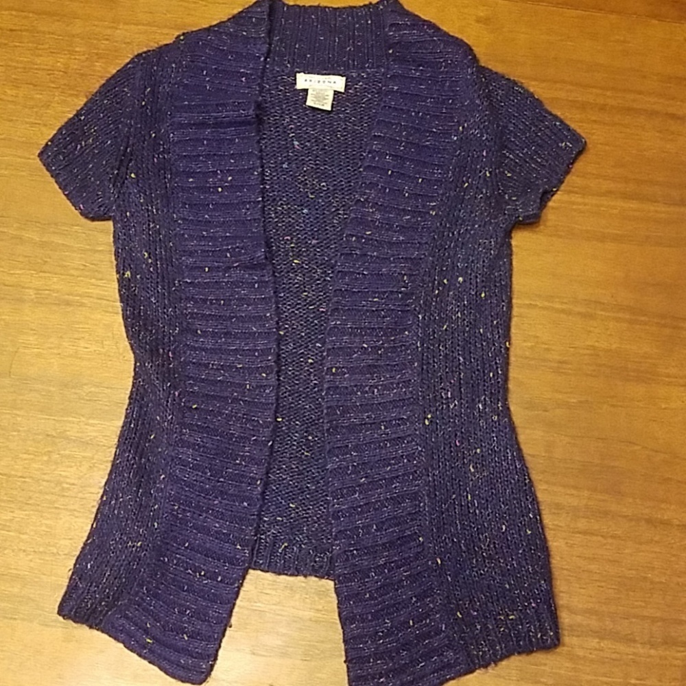 #053 Arizona Small Open front sweater